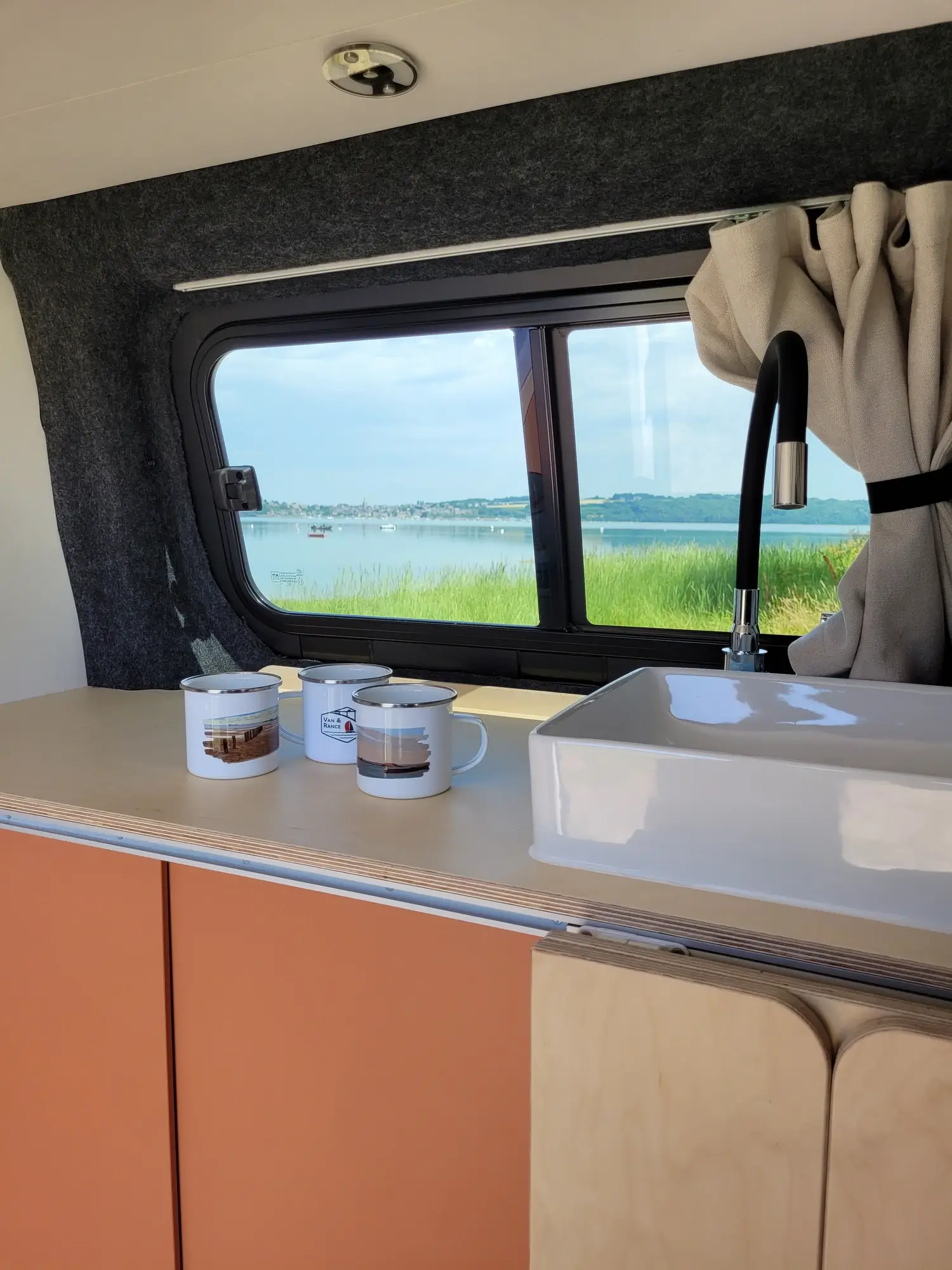 Van&Rance Fiat Scudo - van aménagé intérieur cuisine fenêtre ouvrante