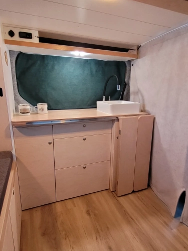 Van et Rance - aménagement sur mesure - Trafic 3 intérieur cuisine